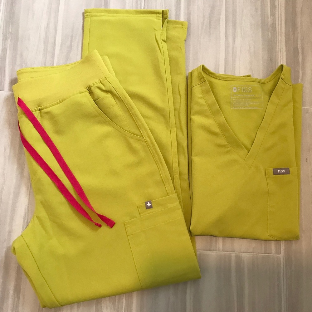 FIGS Yola Pants and Catarina Top Size Medium Light Green